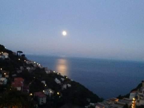 דירות אמאלפי Casa Enzo Con Vista Mare מראה חיצוני תמונה